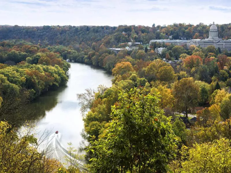 frankfort capitol building by the river