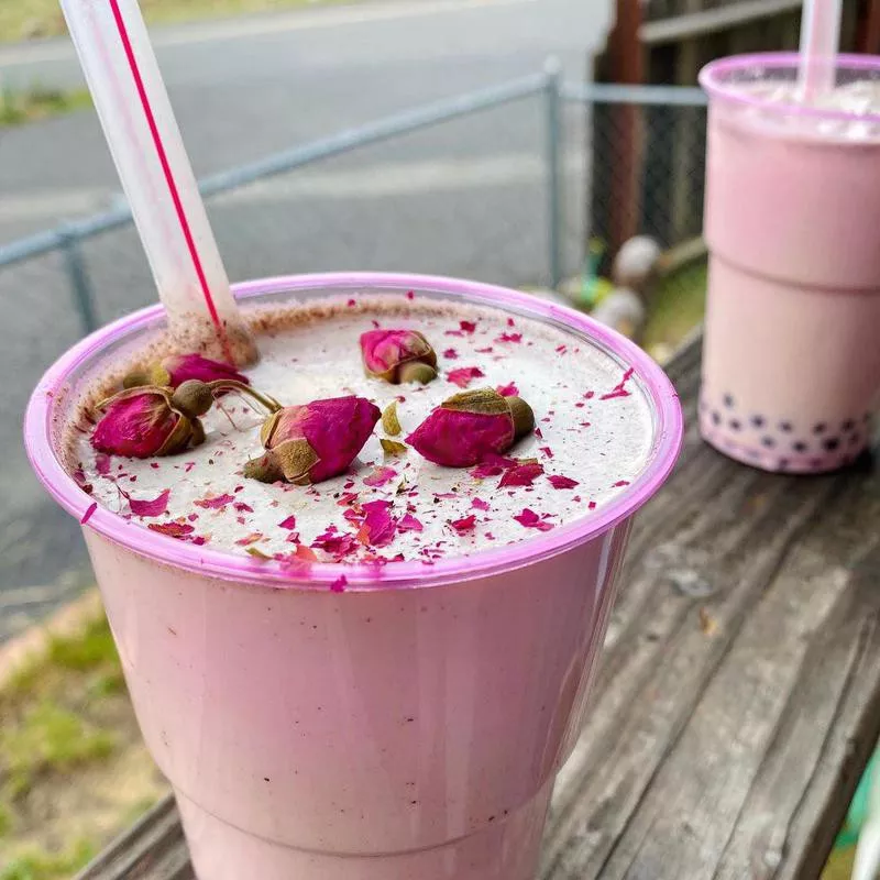 Rose boba tea