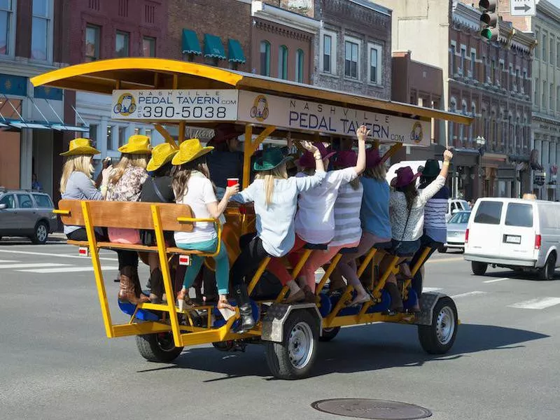 Tennessee pedal tavern