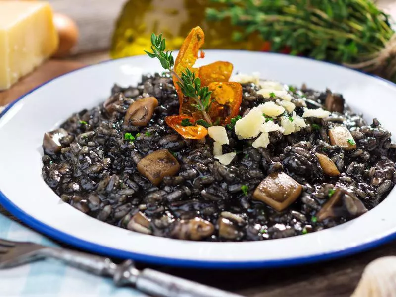 Black risotto