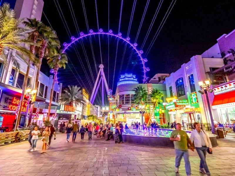 The High Roller Ferris Wheel at The Linq Hotel and Casino at night - Las Vegas, Nevada, USA