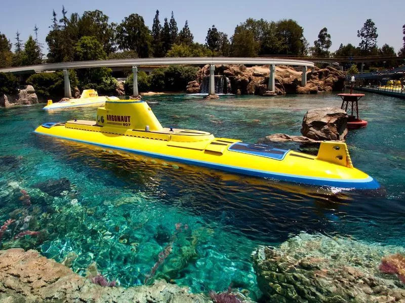 Finding Nemo Submarine Voyage