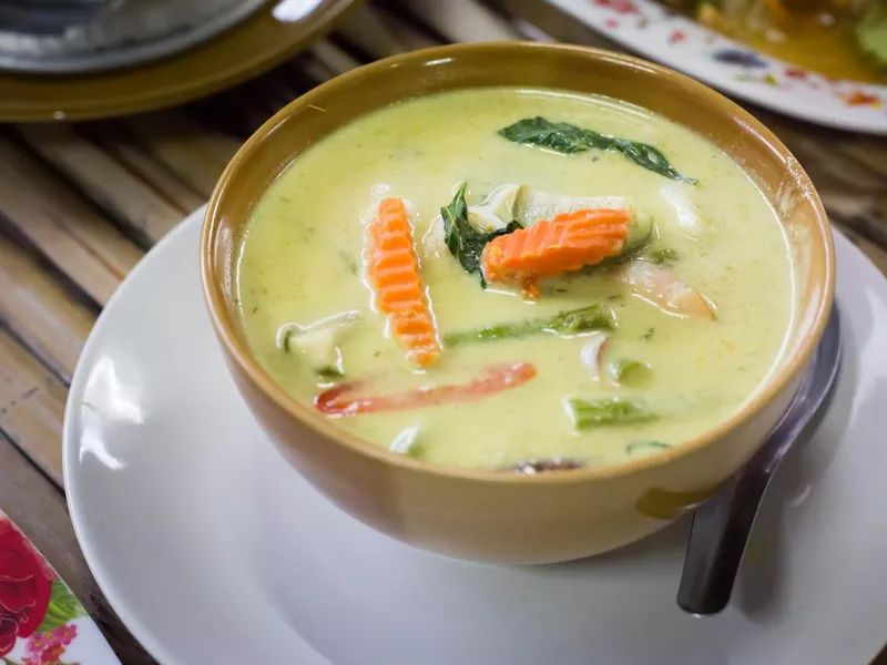 Vegetarian green curry