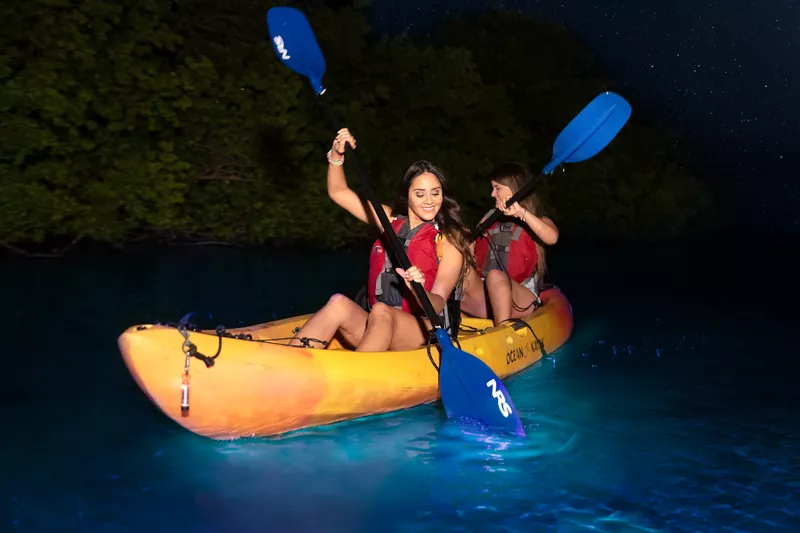 Laguna Grande bio kayaking