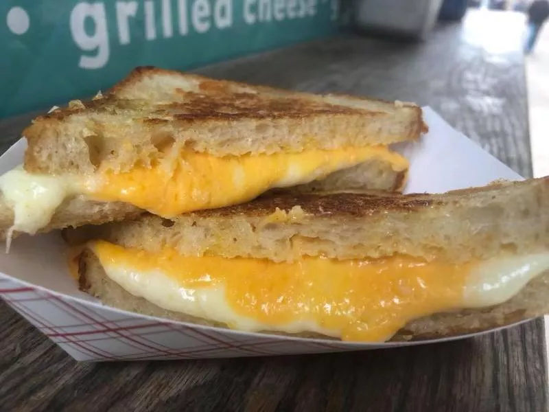 Grilled Wisconsin Cheddar Sandwich