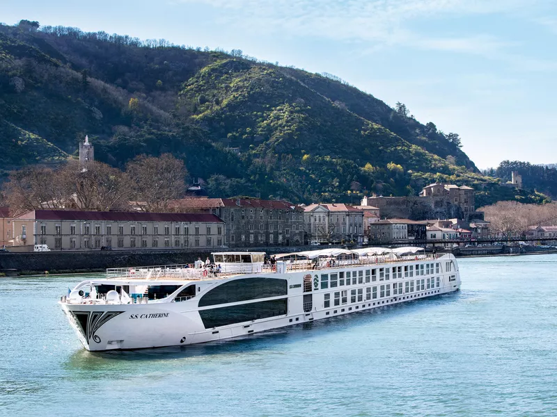 River cruise through the South of France