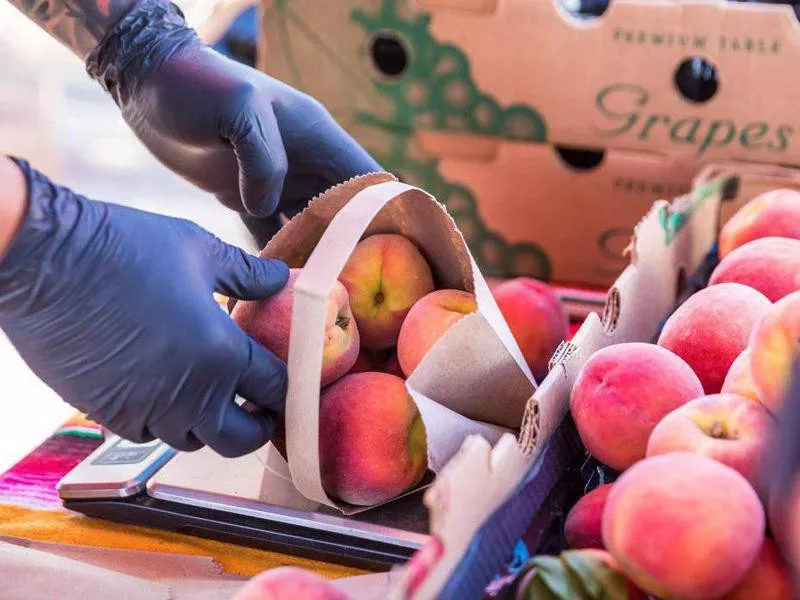 Peaches at the Heirloom Farmers Market