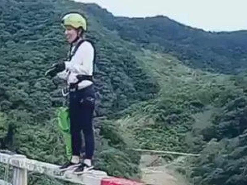 Bungee jumping accident in Bolivia