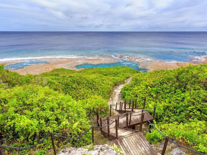 Hikutavake reef flats and pools