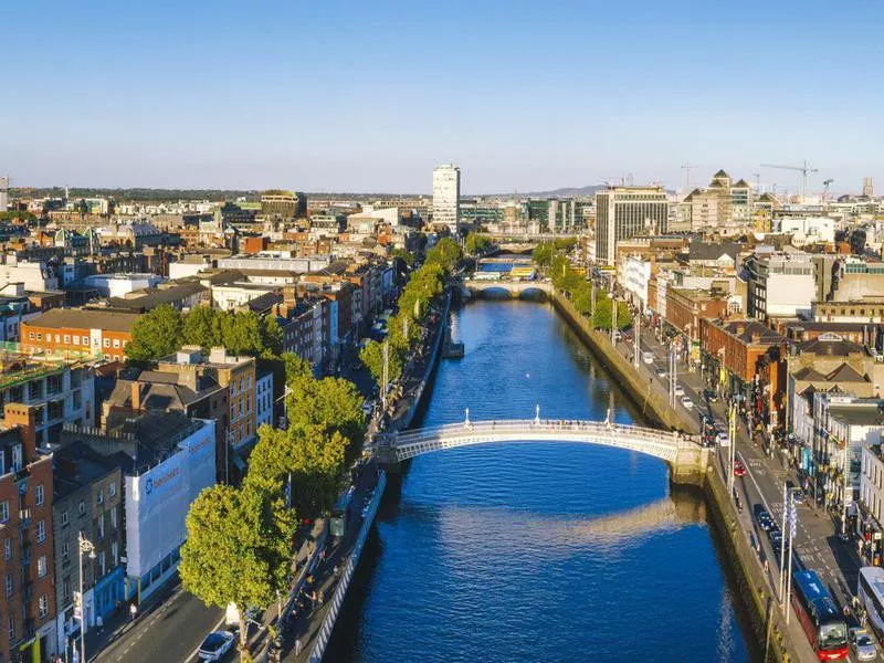 Ha'penny bridge in Dublin, Ireland