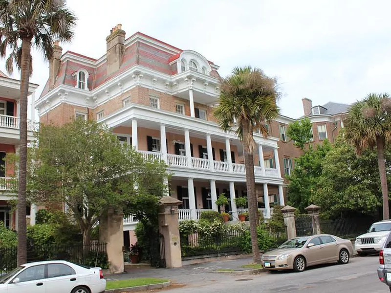 Battery Carriage House Inn