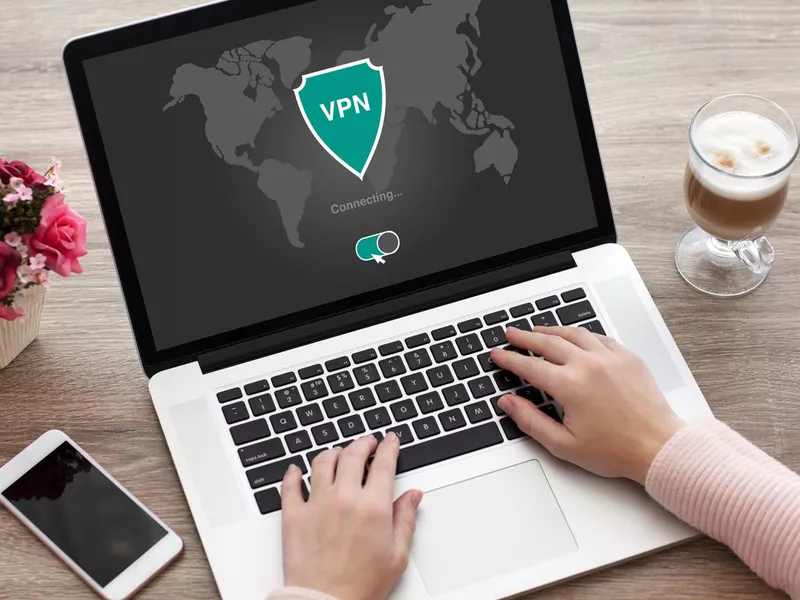 Person using VPN